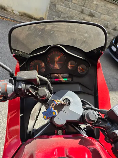 Honda VF 1000 F. Im 2021 Gesamterneuert.
