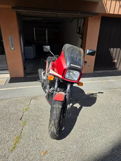 Honda V F 1000 F (SC 15)