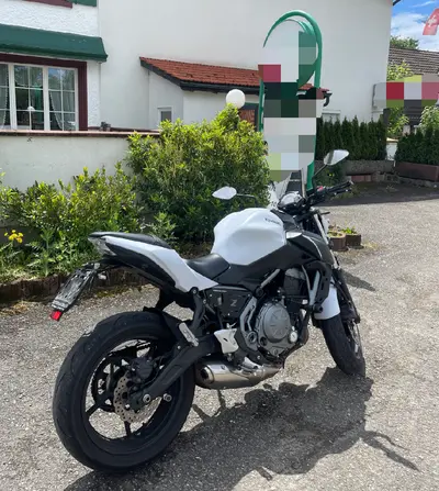Kawasaki z650 ABS 35 kW gedrosselt / Barracuda Extras / weiss