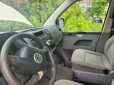 Bon Bus VW T5 Transporter 2.5L Tdi. Automatique EXPERTISÉE !