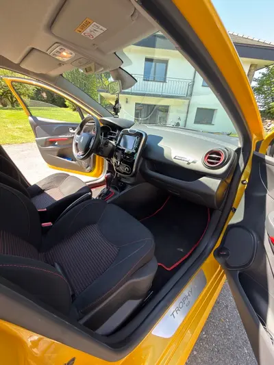 Renault Clio 4 RS Trophy