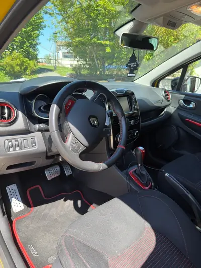 Renault Clio 4 RS Trophy