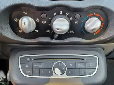 Vendo Renault Twingo 1.2 automatica 