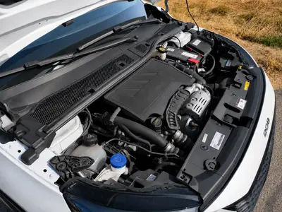 Peugeot 208 GT Line PureTech 130 EAT8, Zahnriemen neu
