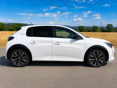 Peugeot 208 1.2i STT
