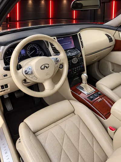 infiniti qx70