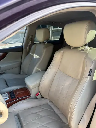 infiniti qx70