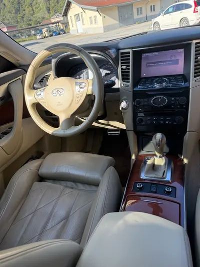 infiniti qx70