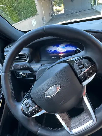 FORD EXPLORER 3.0 V6 Plug-in Hybrid Platinum