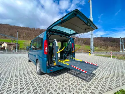 Renault Trafic 2010 2.5 dCi 145 PS Halbautomatik – nur 73’000 km – Privat