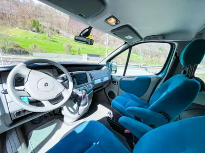 Renault Trafic 2010 2.5 dCi 145 PS Halbautomatik – nur 73’000 km – Privat