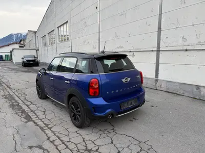 Mini COUNTRYMAN Cooper SD ALL4 by Burton