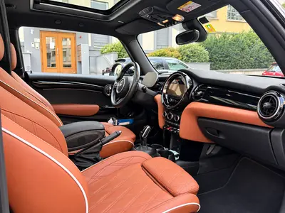 MINI Cooper Camden Edition DKG – 2023 – 44’000 km – Toit panoramique – Cuir – Garantie 07/2027