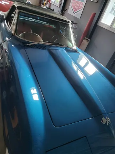 Superbe Chevrolet Corvette cabriolet Sting Ray C2