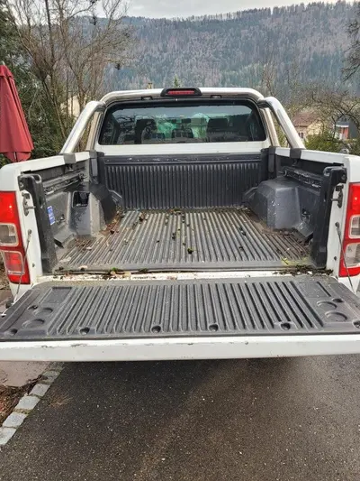 A saisir FORD Ranger XL 2.2 TDCi 4x4 161CV. Automatique 