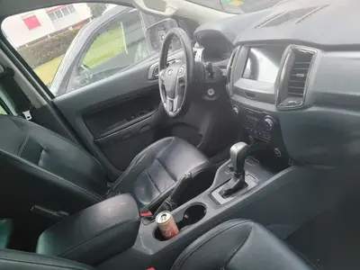 A saisir FORD Ranger XL 2.2 TDCi 4x4 161CV. Automatique 