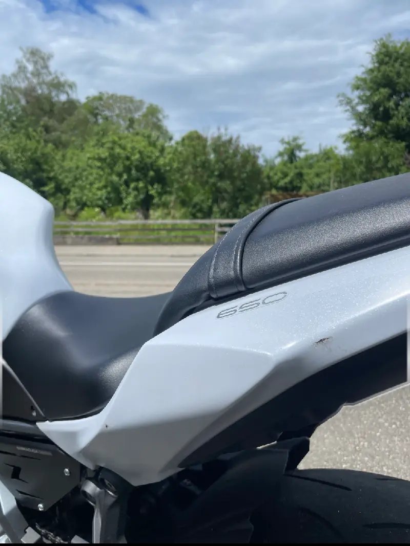 Kawasaki z650 ABS 35 kW gedrosselt / Barracuda Extras / weiss