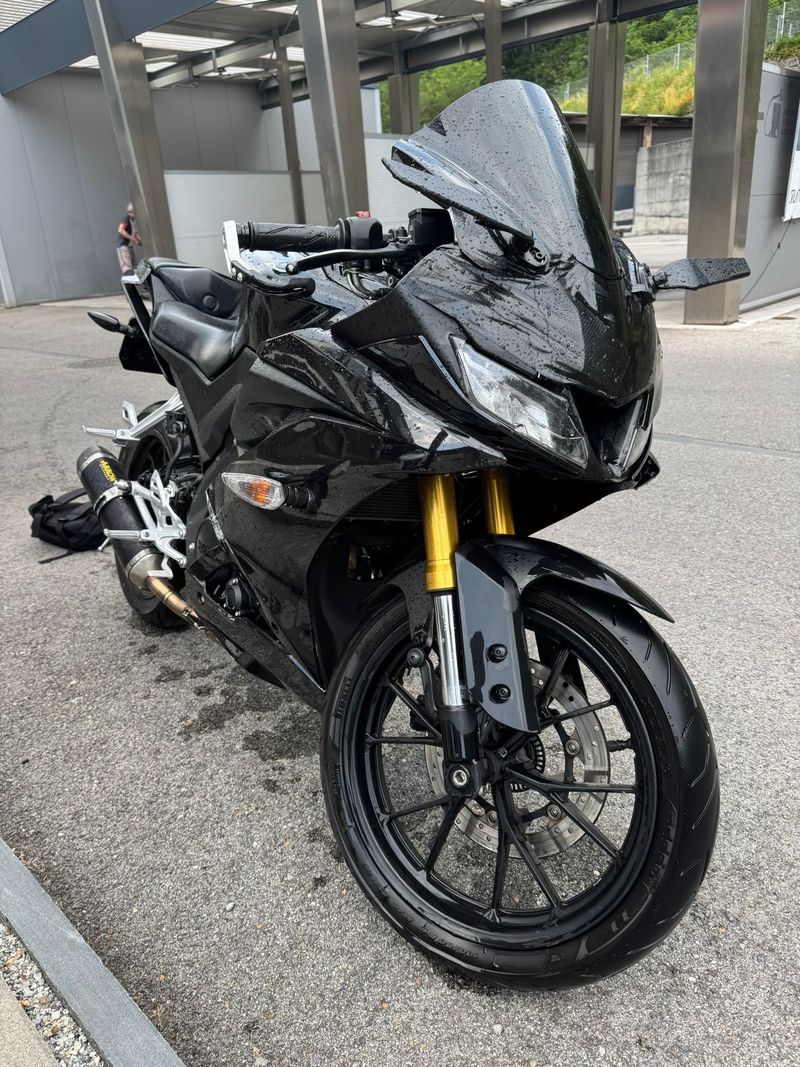 Yamaha YZF-R125 - photo 2