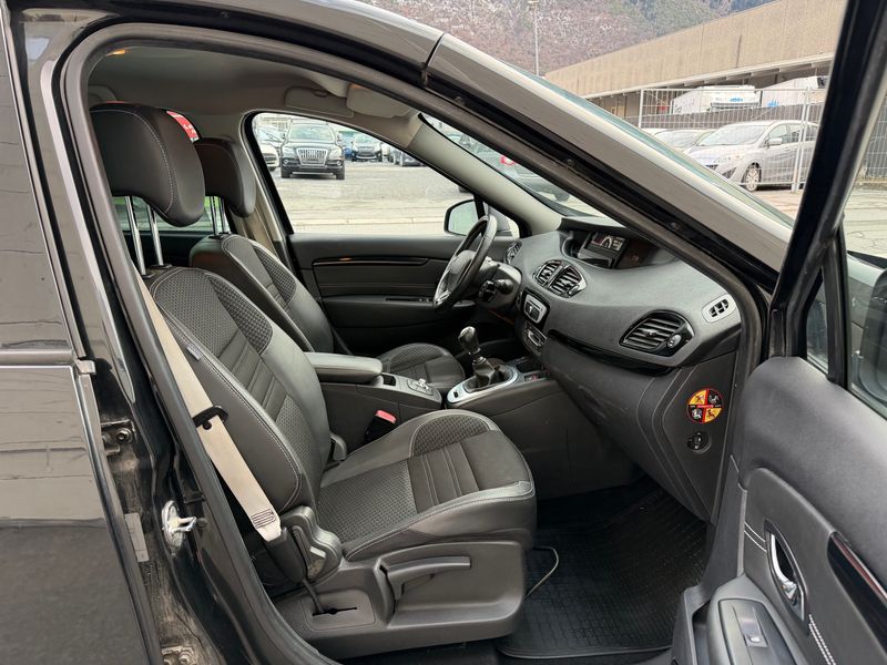 RENAULT Scenic - photo 8