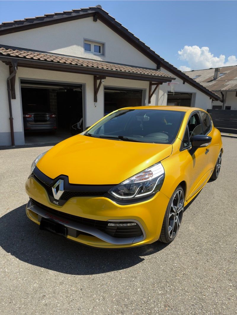 RENAULT Clio RS - photo 2