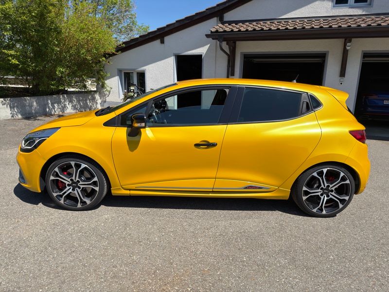RENAULT Clio RS - photo 3