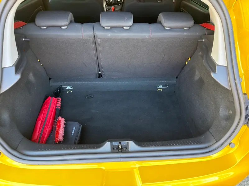 Renault Clio 4 RS Trophy