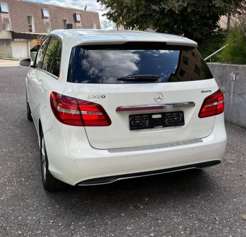 Mercedes Benz B-Klasse 220 4-Matic 7G- DCT  Occasion Fahrzeug - photo 3