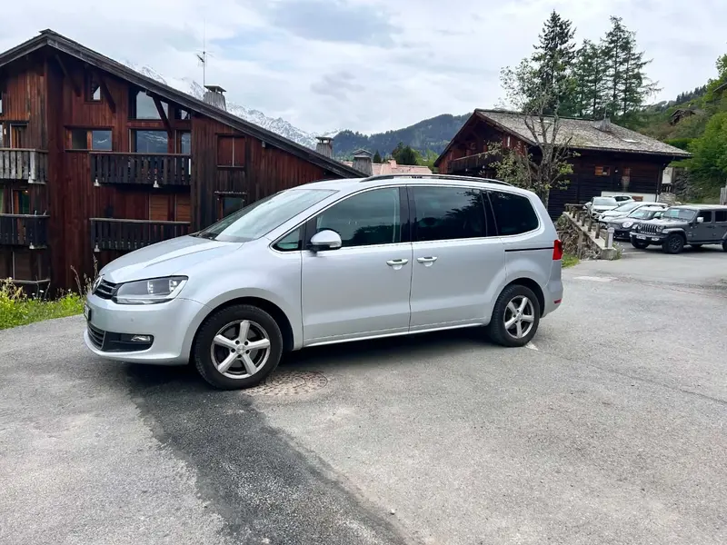 Volkswagen Sharan 2012 – 7 places – Excellent état