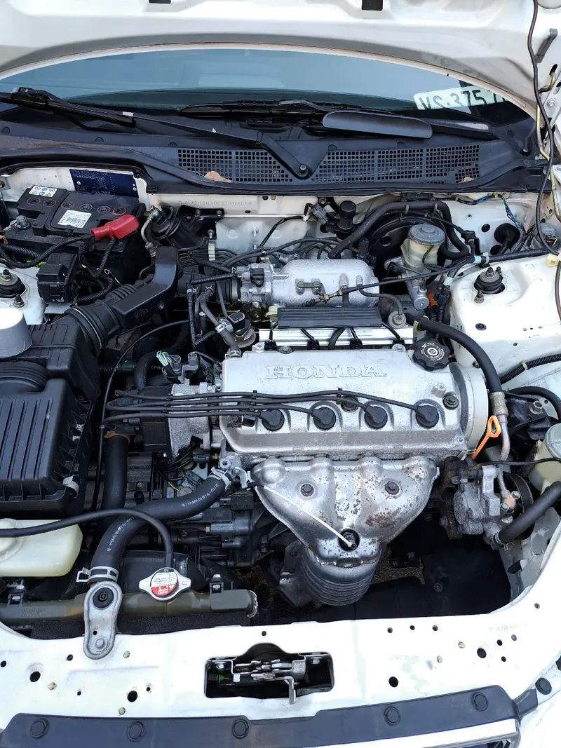 Honda Civic 1.5i LS V-tec 