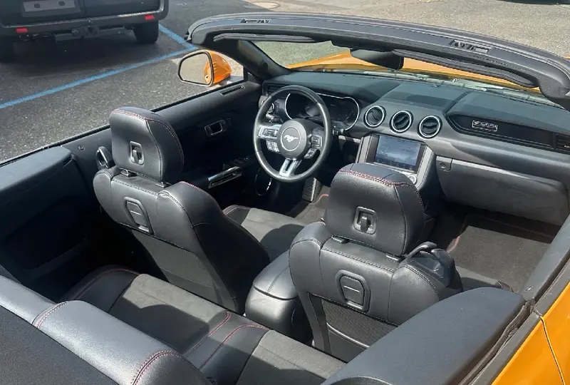 Mustang GT V8 wie neu