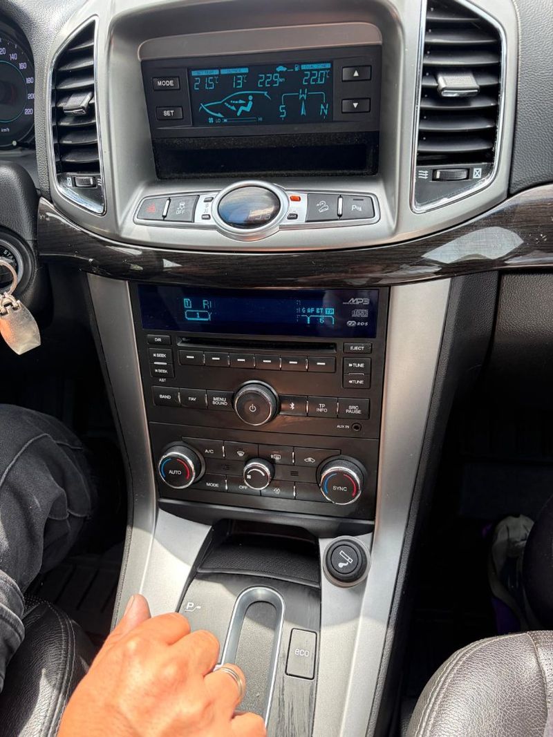 CHEVROLET Captiva - photo 6