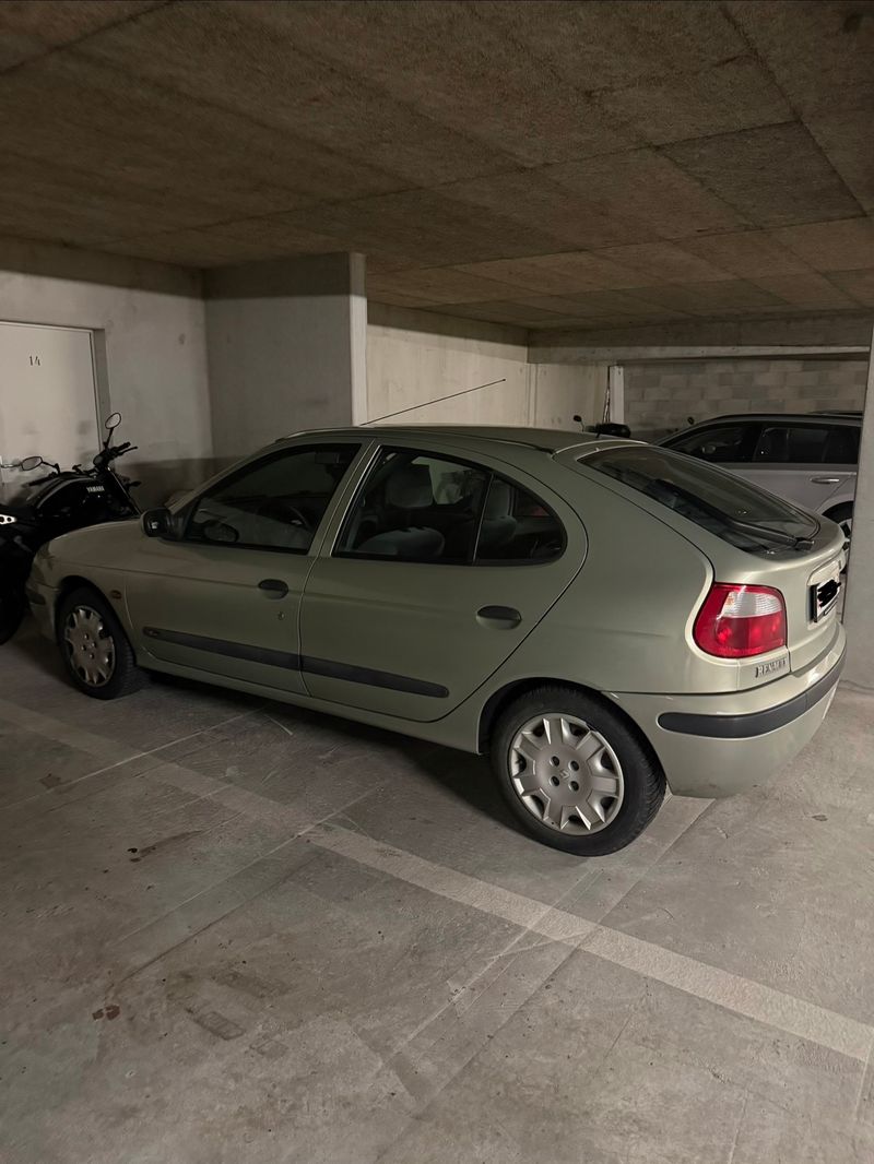 RENAULT Megane - photo 3