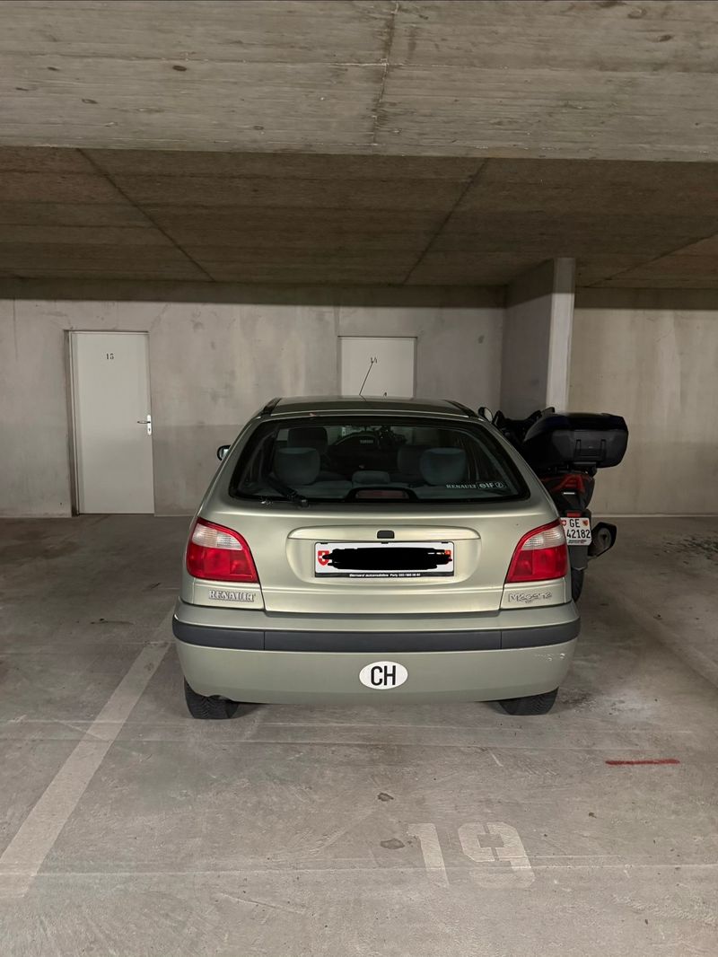 RENAULT Megane - photo 4