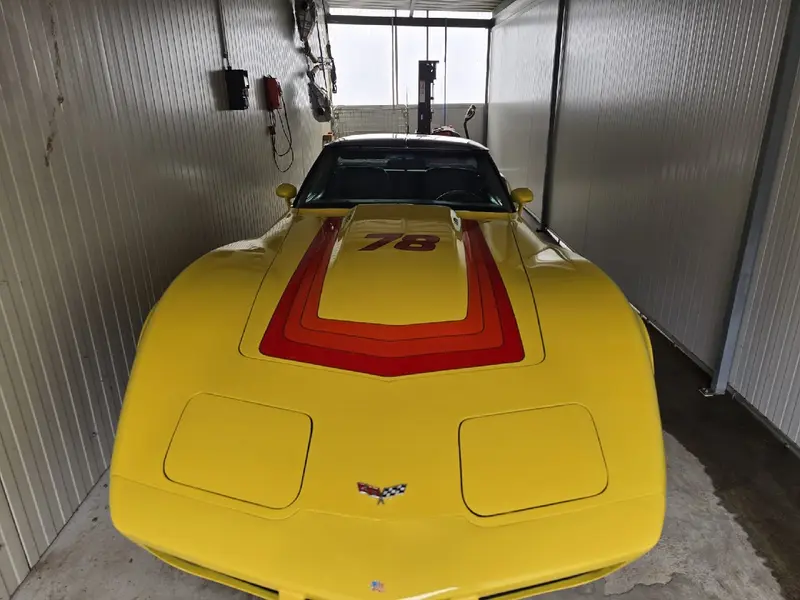 Chevrolet Corvette C3 L82