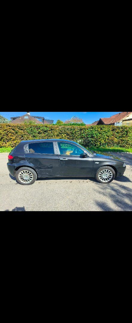 ALFA ROMEO 147 5 Doors - photo 4